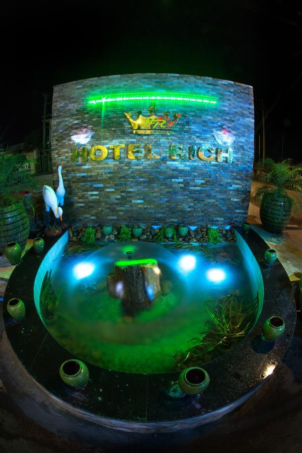 Hotel Rich  Pyin U Lwin Exterior foto