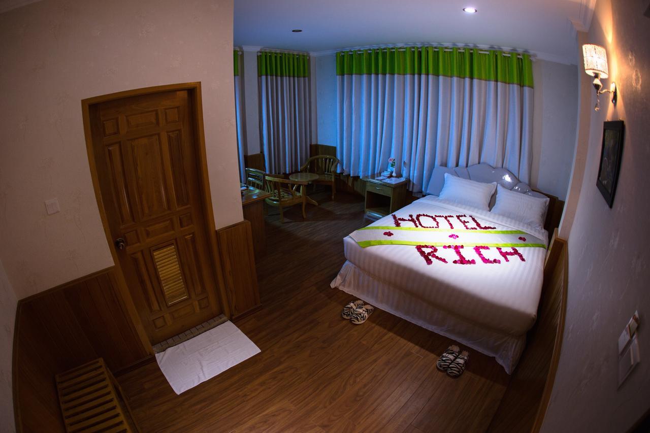 Hotel Rich  Pyin U Lwin Exterior foto